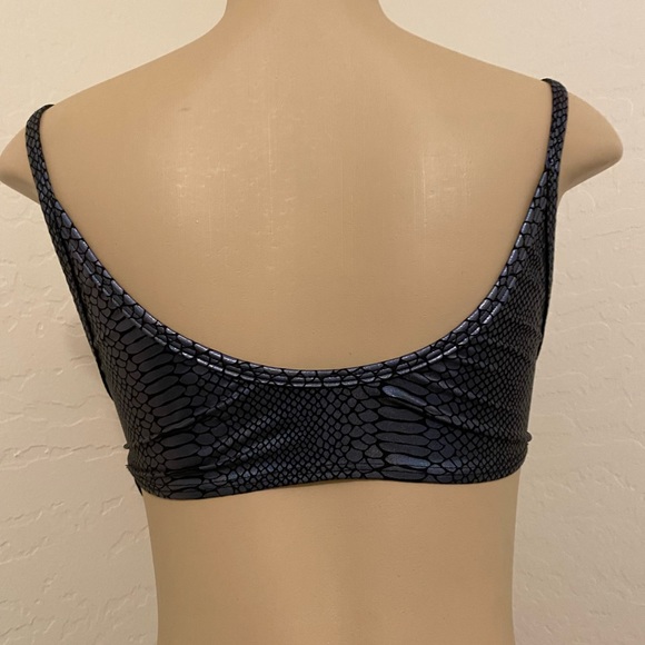 Strings & Rings Crop Top J Valentine Dolls Kill S/M Snakeskin - Picture 4 of 5